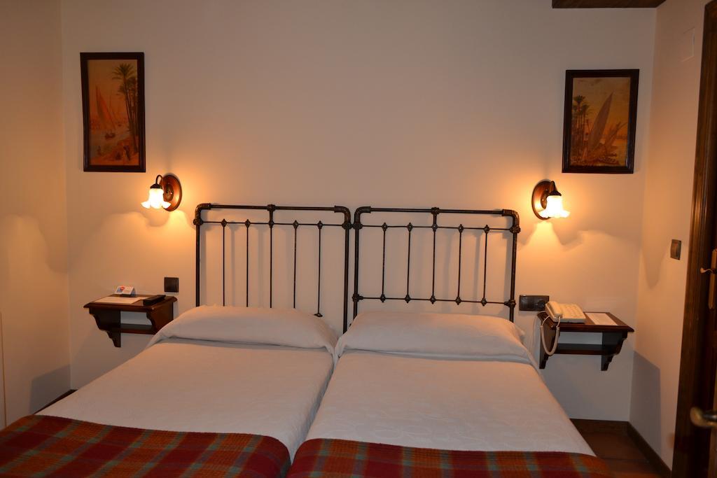 Hostal Santa Agueda Tarazona Pokój zdjęcie